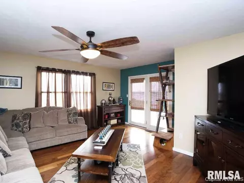 4431 Venetian Dr, Springfield, IL 62703 photo 2