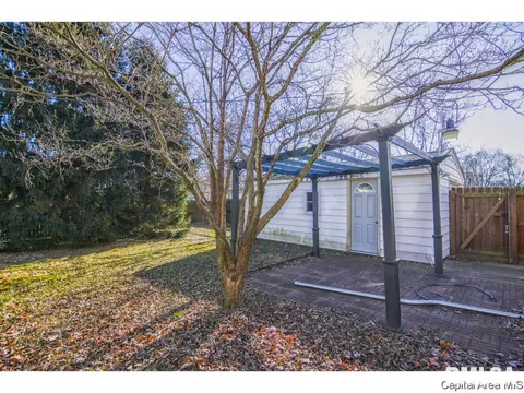 2412 S 8th St, Springfield, IL 62703 photo 6