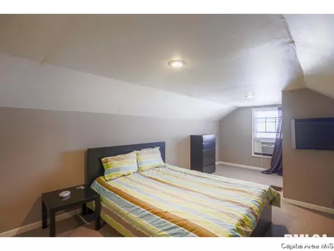2412 S 8th St, Springfield, IL 62703 photo 16