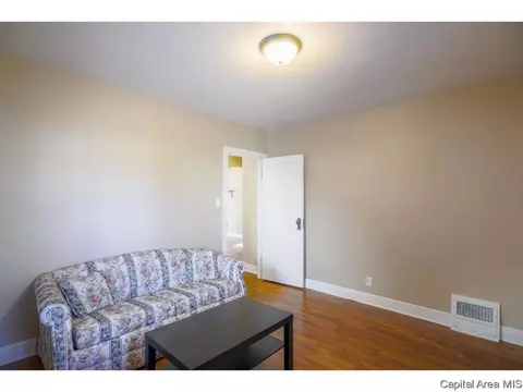 2412 S 8th St, Springfield, IL 62703 photo 14