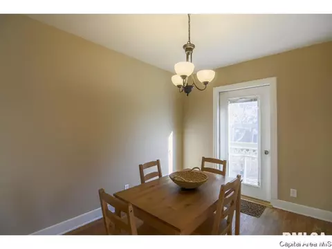 2412 S 8th St, Springfield, IL 62703 photo 9