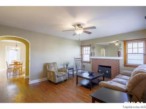 2412 S 8th St, Springfield, IL 62703 photo 7