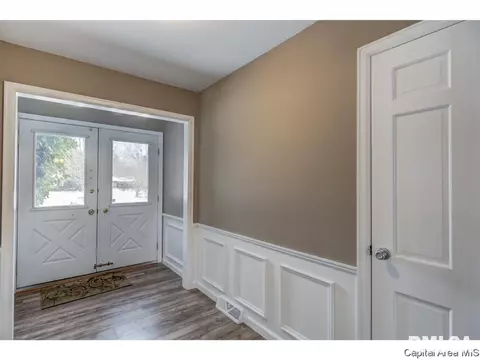 61 Interlacken, Springfield, IL 62704 photo 2