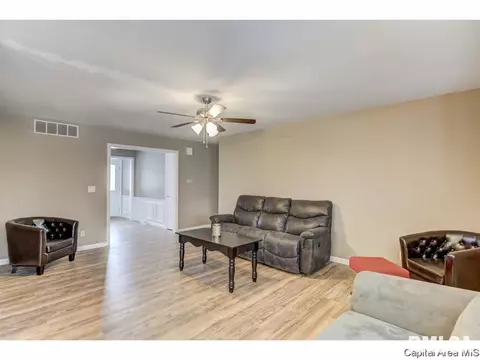 61 Interlacken, Springfield, IL 62704 photo 12