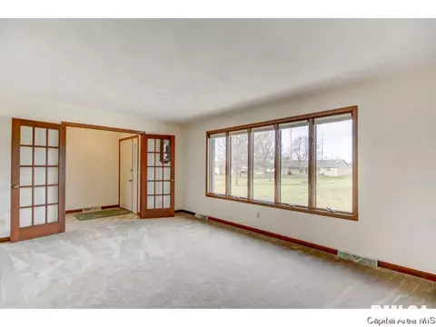 3912 Rochester Rd, Springfield, IL 62712 photo 6