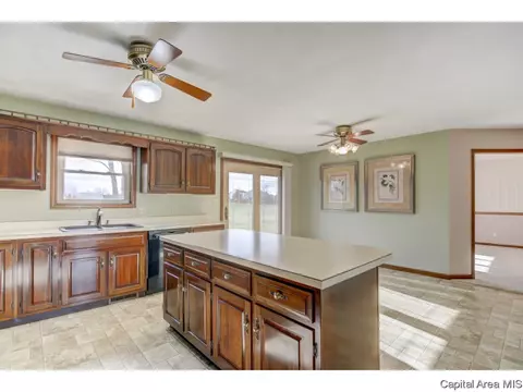 3912 Rochester Rd, Springfield, IL 62712 photo 10