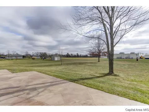 3912 Rochester Rd, Springfield, IL 62712 photo 5