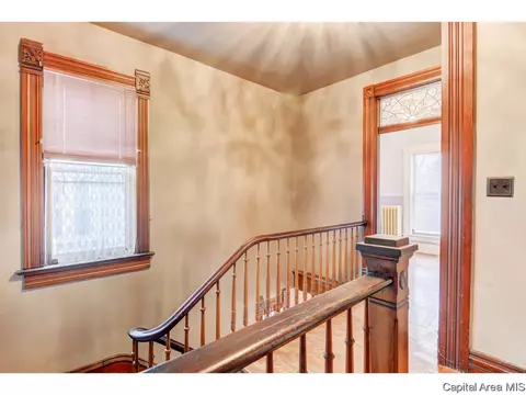 1227 N 3rd St, Springfield, IL 62702 photo 17