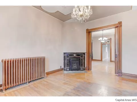 1227 N 3rd St, Springfield, IL 62702 photo 5