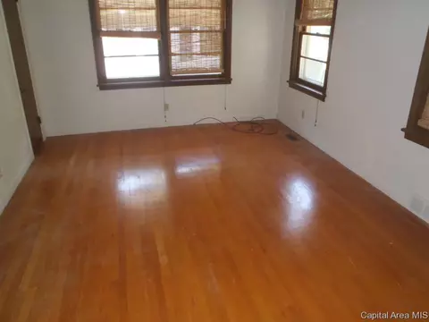 2004 Marland, Springfield, IL 62702 photo 3