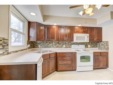 3128 Lakeshire, Springfield, IL 62707 photo 9