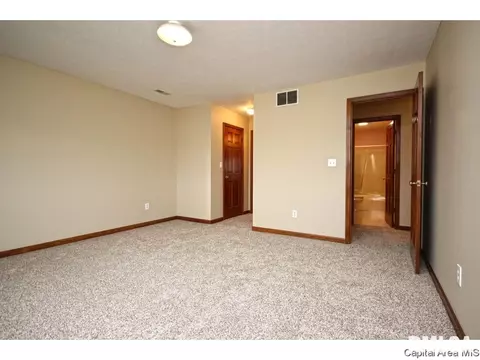 2016 Halifax, Springfield, IL 62703 photo 20