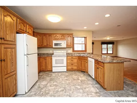 2016 Halifax, Springfield, IL 62703 photo 10