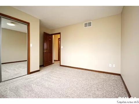 2016 Halifax, Springfield, IL 62703 photo 26
