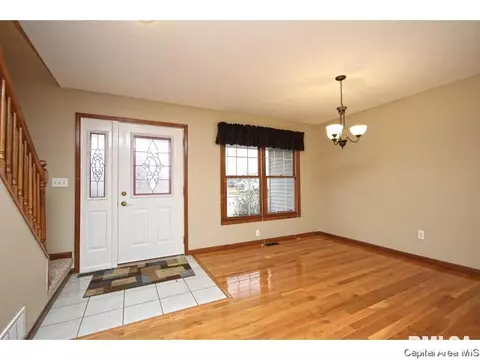 2016 Halifax, Springfield, IL 62703 photo 4