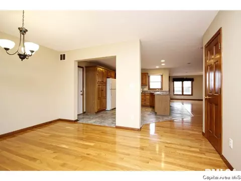 2016 Halifax, Springfield, IL 62703 photo 5