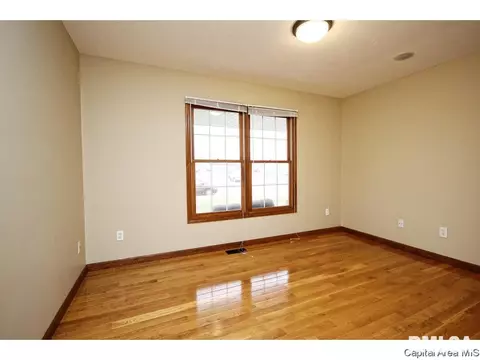 2016 Halifax, Springfield, IL 62703 photo 14