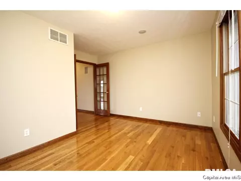 2016 Halifax, Springfield, IL 62703 photo 12