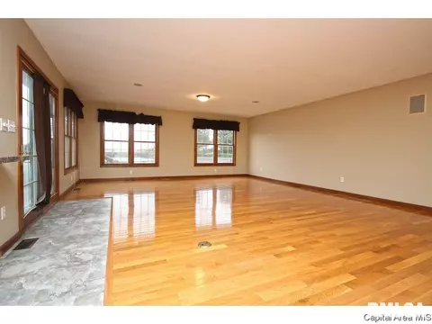 2016 Halifax, Springfield, IL 62703 photo 7