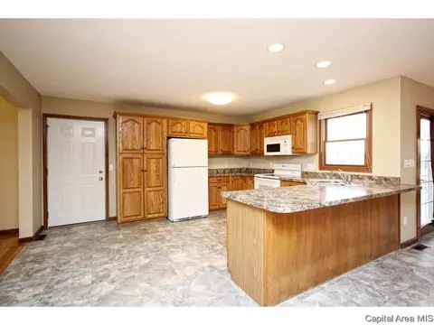 2016 Halifax, Springfield, IL 62703 photo 9