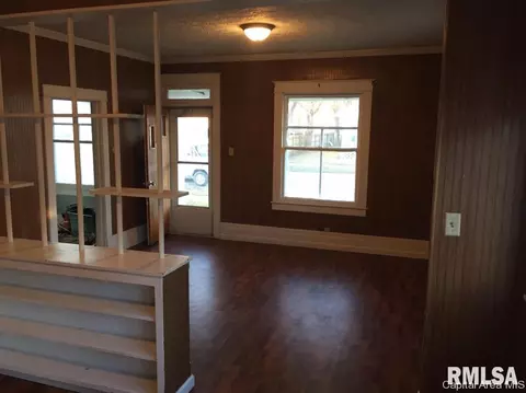 208 E North, Roodhouse, IL 62082 photo 3