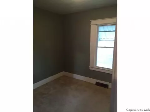 208 E North, Roodhouse, IL 62082 photo 5