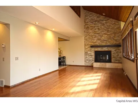 26 Forest Green Dr, Springfield, IL 62711 photo 8