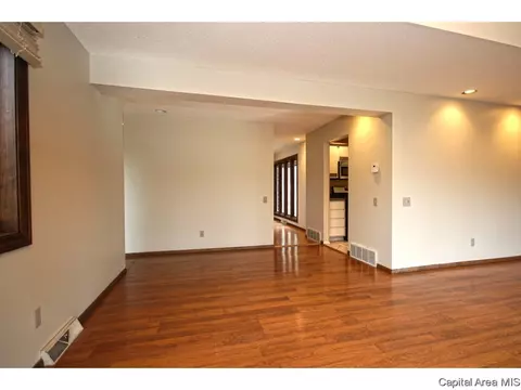 26 Forest Green Dr, Springfield, IL 62711 photo 9