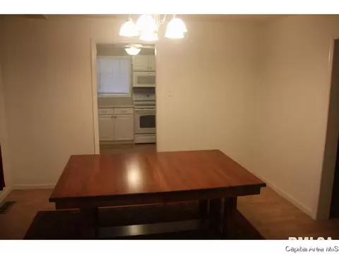 1534 E Kys, Springfield, IL 62702 photo 5