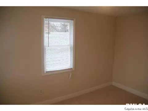 1534 E Kys, Springfield, IL 62702 photo 12