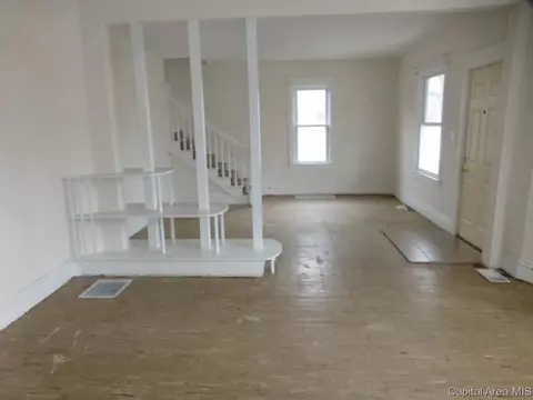 1610 E Watch Ave, Springfield, IL 62702 photo 2