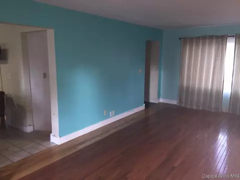 33 Long View Dr, Springfield, IL 62712 photo 4