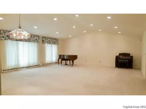 46 Turnberry, Springfield, IL 62704 photo 4