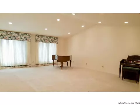 46 Turnberry, Springfield, IL 62704 photo 3