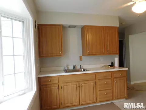 2304 Queensway Rd, Springfield, IL 62703 photo 8
