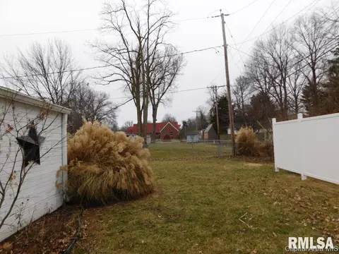 2304 Queensway Rd, Springfield, IL 62703 photo 3