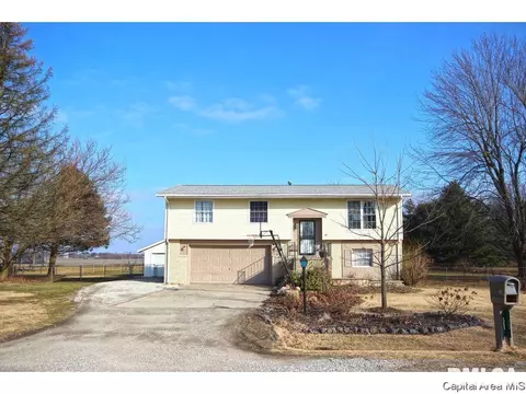 10 Longview Dr, Springfield, IL 62712 photo 2