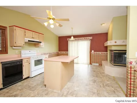 2416 Heather Mill Ct, Springfield, IL 62704 photo 6