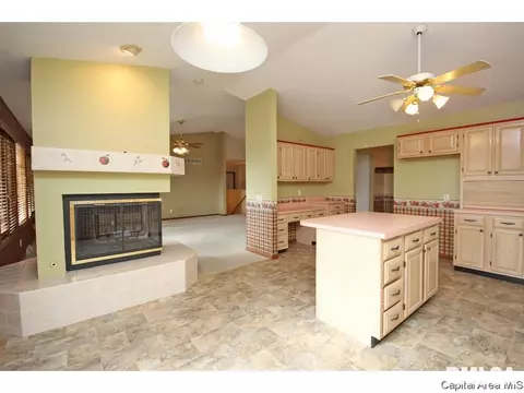 2416 Heather Mill Ct, Springfield, IL 62704 photo 5