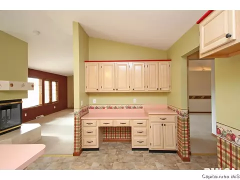 2416 Heather Mill Ct, Springfield, IL 62704 photo 8