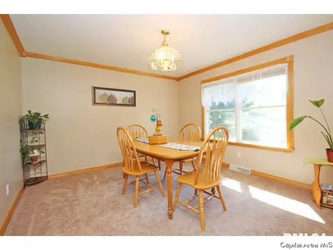 3117 W Washington St, Springfield, IL 62702 photo 6
