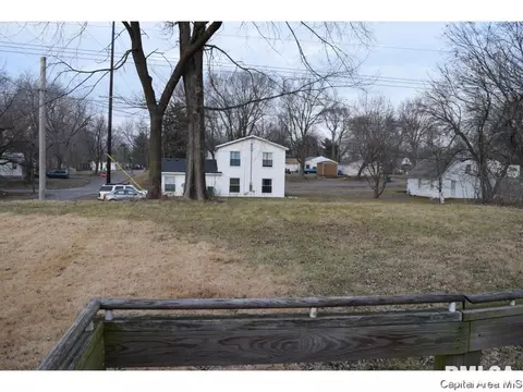 1605 E Glenn Ave, Springfield, IL 62703 photo 4