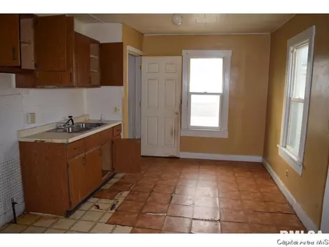 1605 E Glenn Ave, Springfield, IL 62703 photo 8