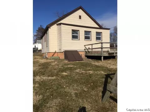 128 E Madison, Riverton, IL 62561 photo 5