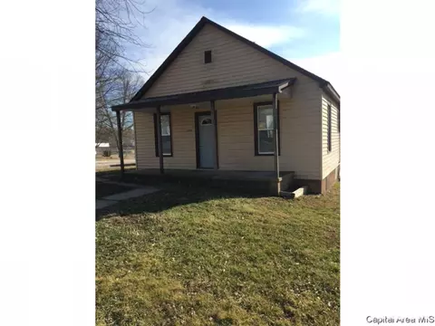 128 E Madison, Riverton, IL 62561 photo 1