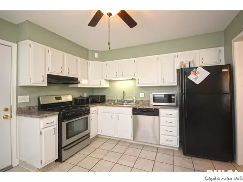 109 Whitefield, Springfield, IL 62704 photo 8