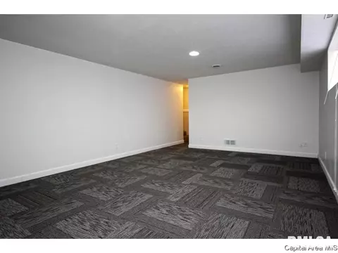 109 Whitefield, Springfield, IL 62704 photo 16