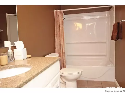 109 Whitefield, Springfield, IL 62704 photo 14