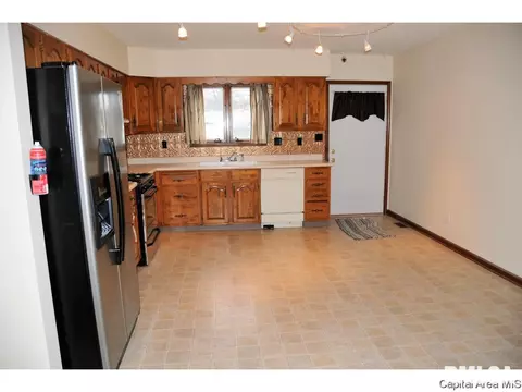 2565 S 4th St, Springfield, IL 62703 photo 7