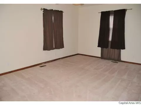 2565 S 4th St, Springfield, IL 62703 photo 9